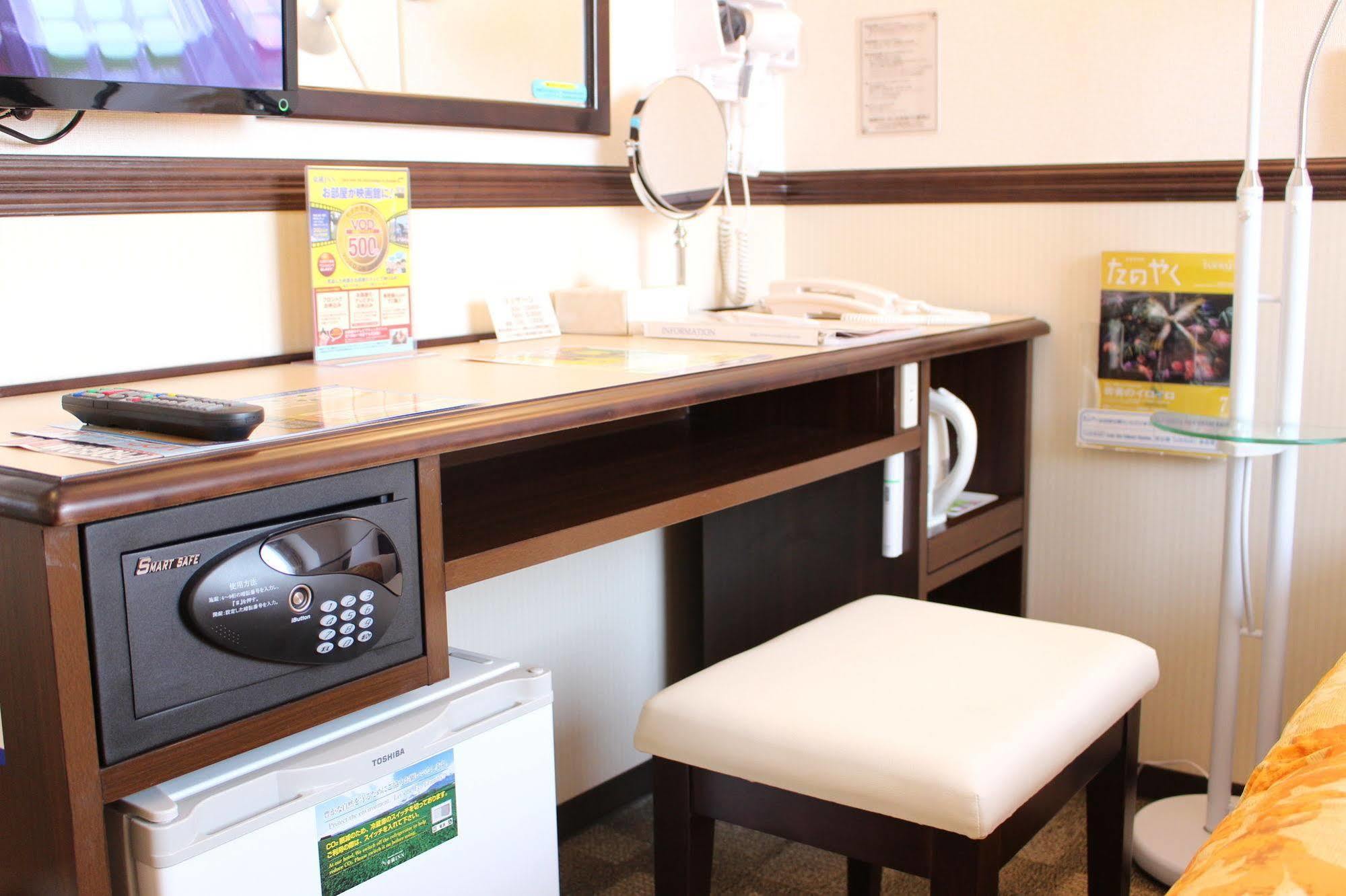 Toyoko Inn Ichinoseki Ekimae Exteriör bild
