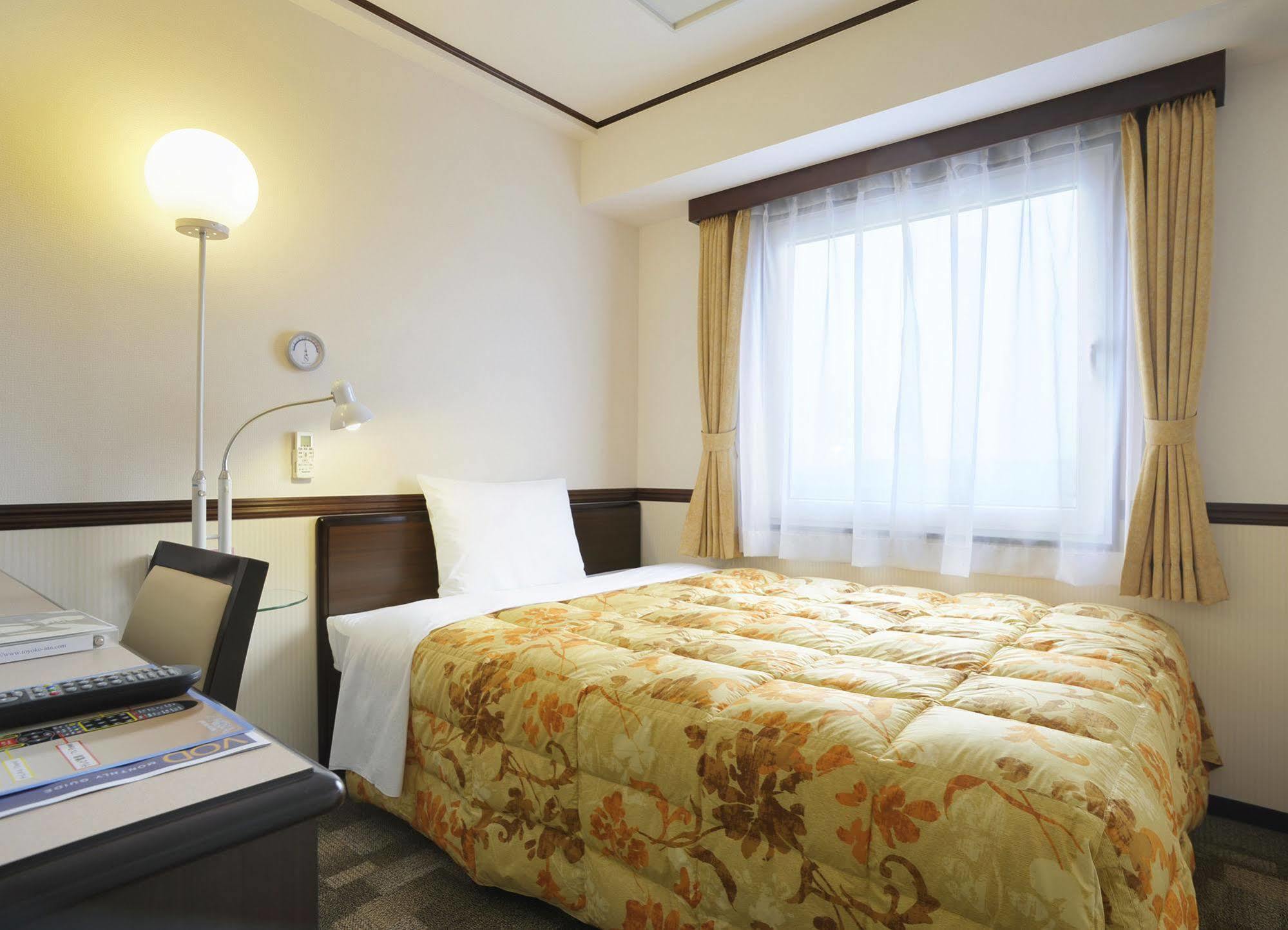 Toyoko Inn Ichinoseki Ekimae Exteriör bild