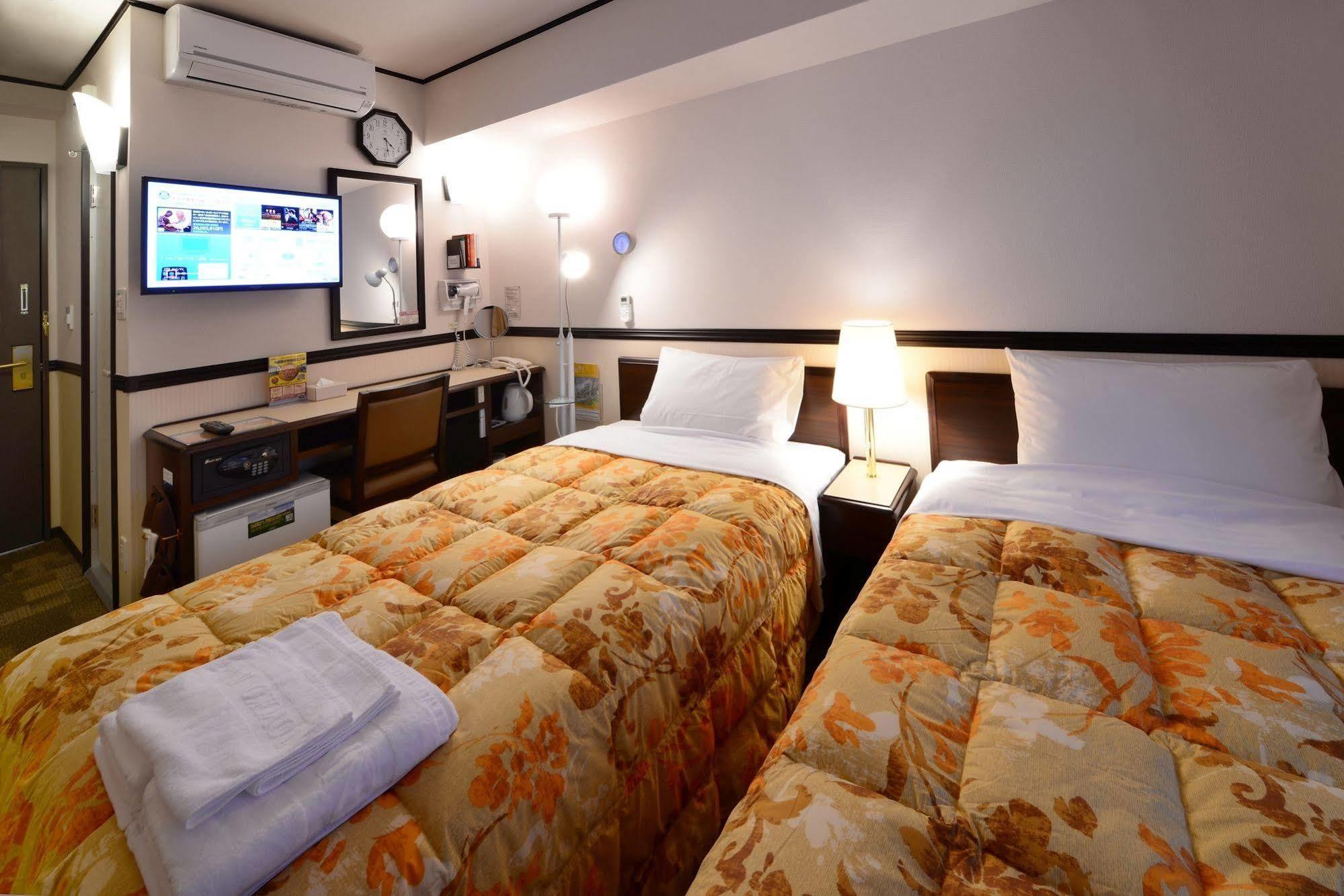 Toyoko Inn Ichinoseki Ekimae Exteriör bild